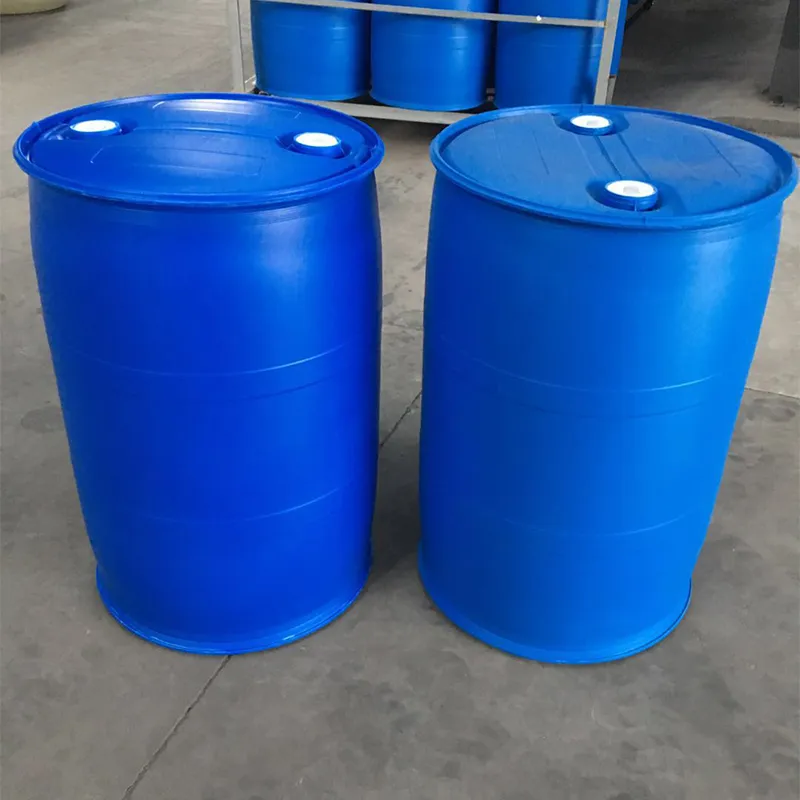 200-литровые химические бочки (2)